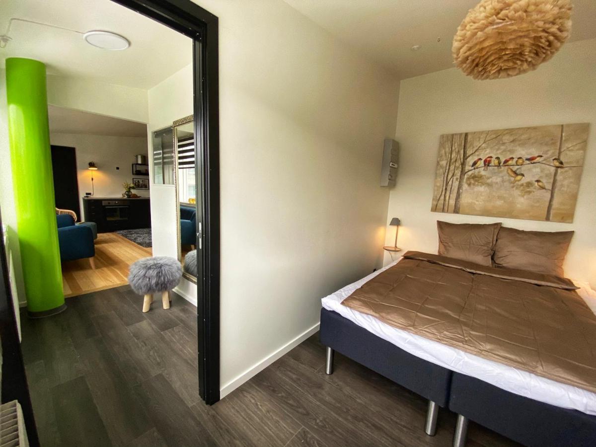 Broncks Apartment 2 - Modern 2-Bedroom In The Heart Of Torshavn Bagian luar foto